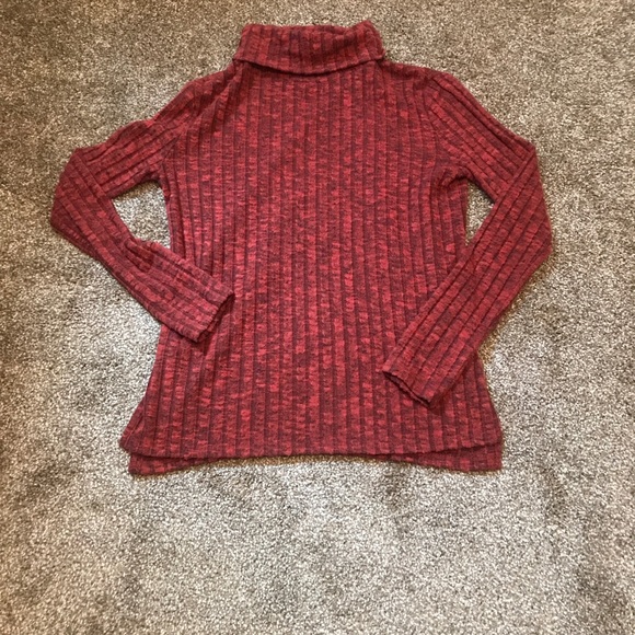 Cloud Chaser Sweaters - Cloudchaser turtle neck